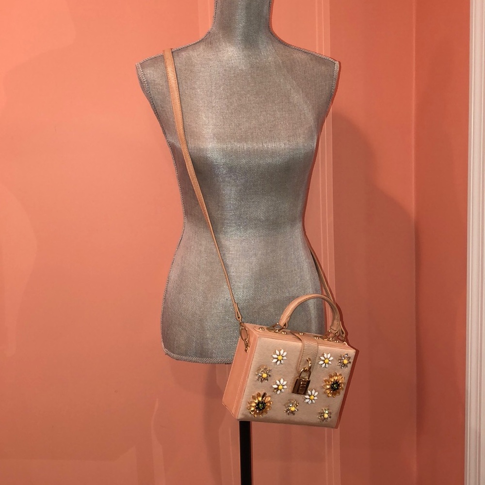 Purse - Picture 2 of 3